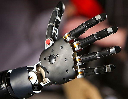 Hand-eines-Roboters Aktuell