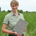 Hentschke Bau setzt mit Chinaschilf und Hanf auf nachhaltige Baustoffe Claudia Miersch small