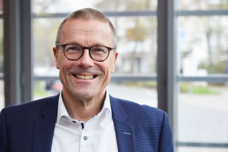 Schader-Stiftung-Jens-Steingaesser-Schneidewind_Uwe_ ZukuftsMacher Buchtipp: Dienstschluss